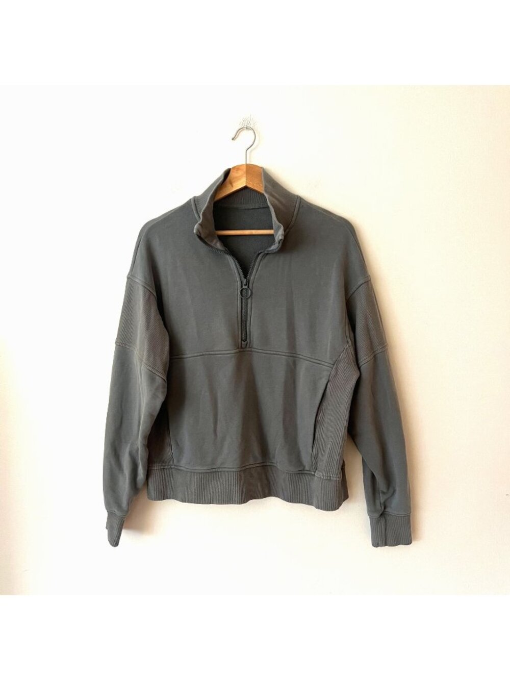 Vuori Women's Sedona Rib Half-Zip Pullover Sweatshirt Sage Green Size Small